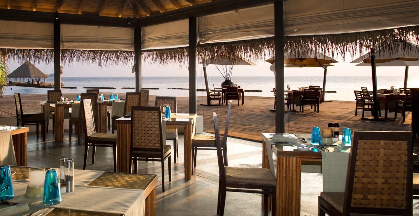 Coco Bodu Hithi-Air-Restaurant - Clara Travel