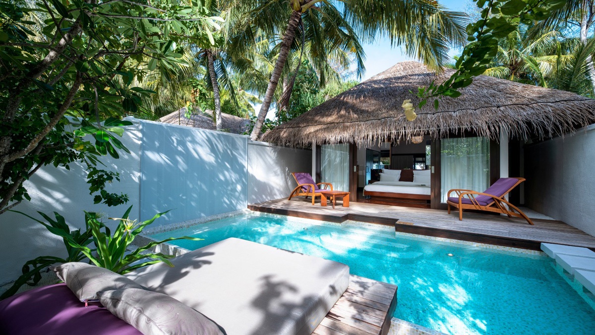 Coco-bodu-hithi-island-villa