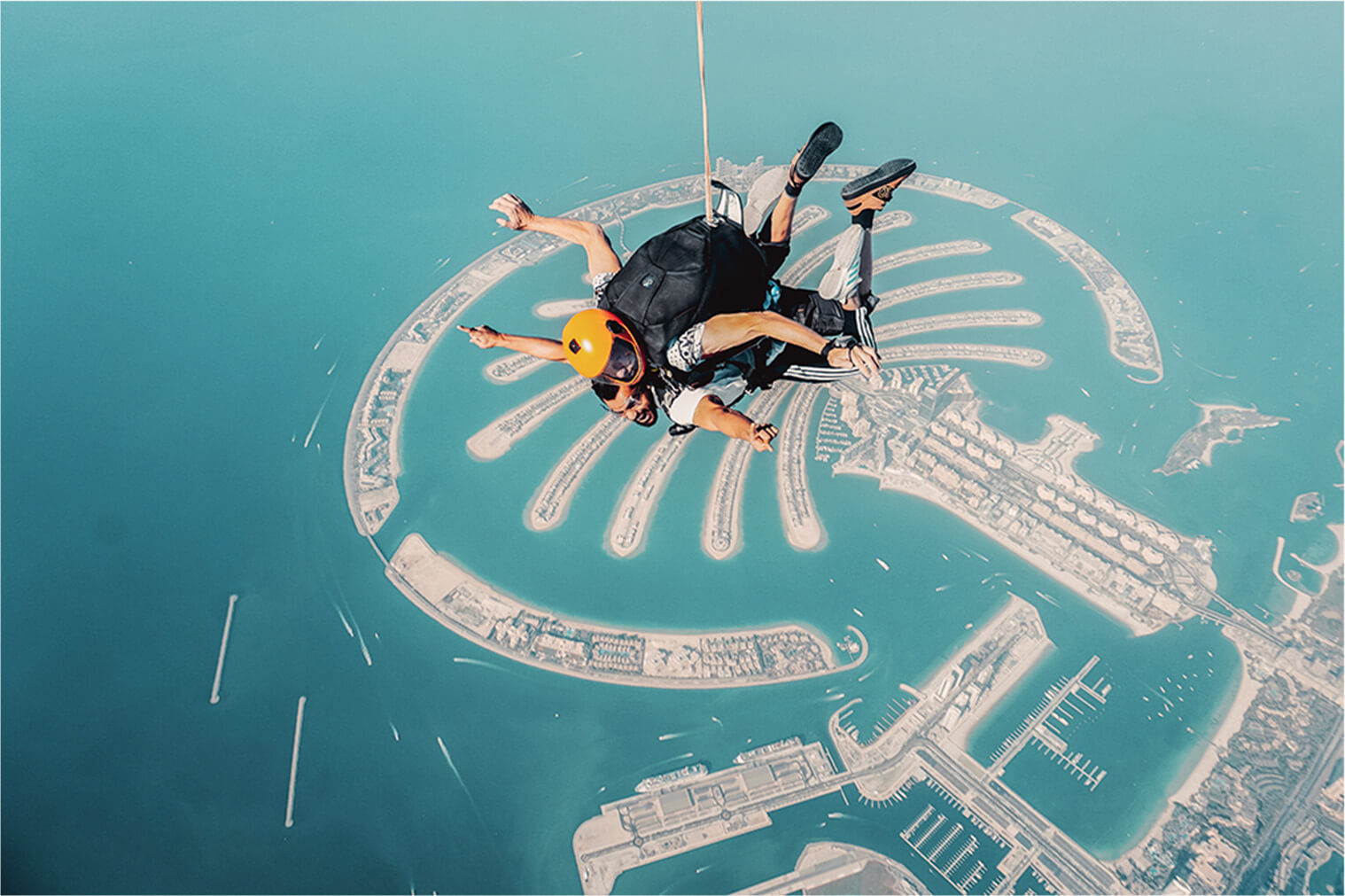 杜拜旅遊行程推薦_棕櫚島跳傘
