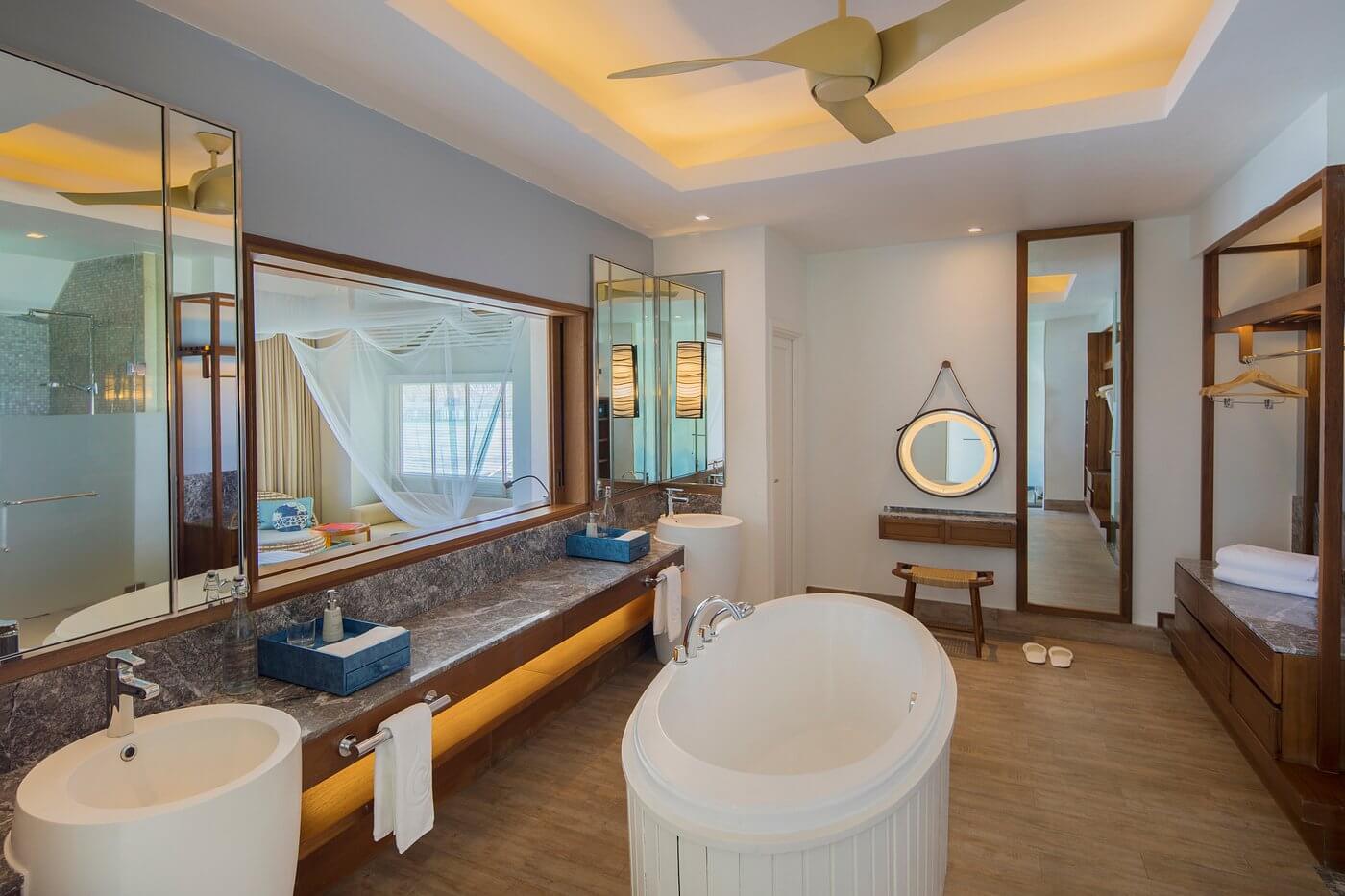 machchafushi club sunset overwater villa 浴室