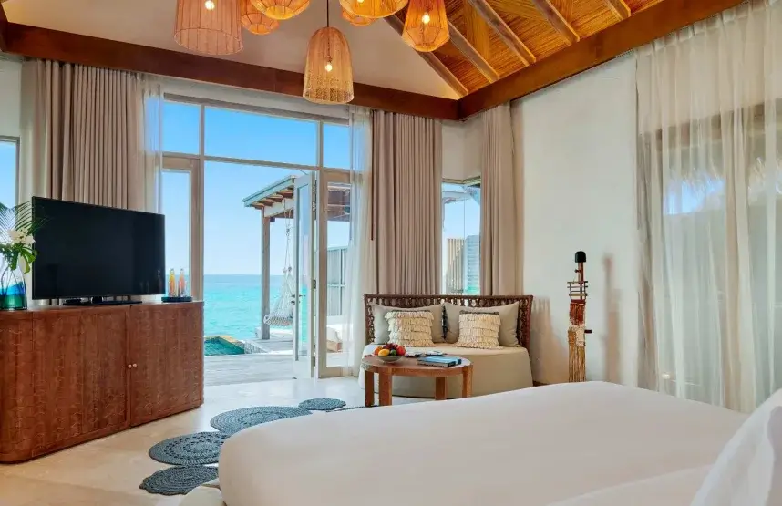 Water-Sunset-Luxury-Villa-Maldives-bedroom
