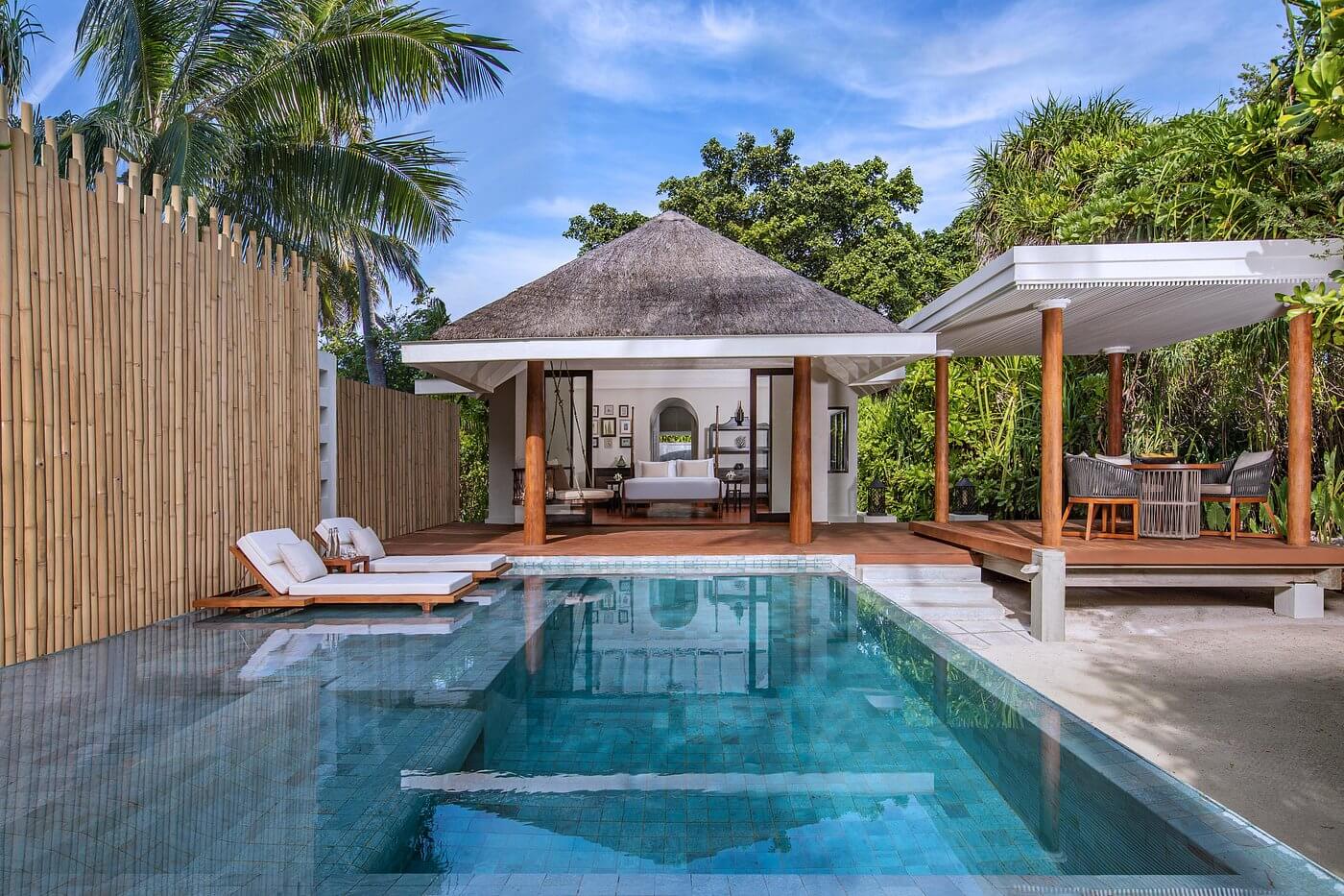 Anantara beach pool