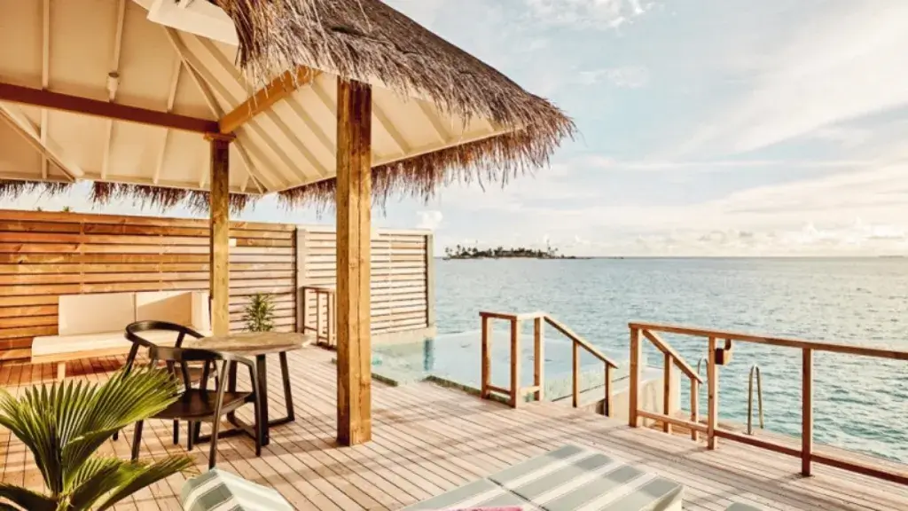 Iru veli Ocean villa with pool