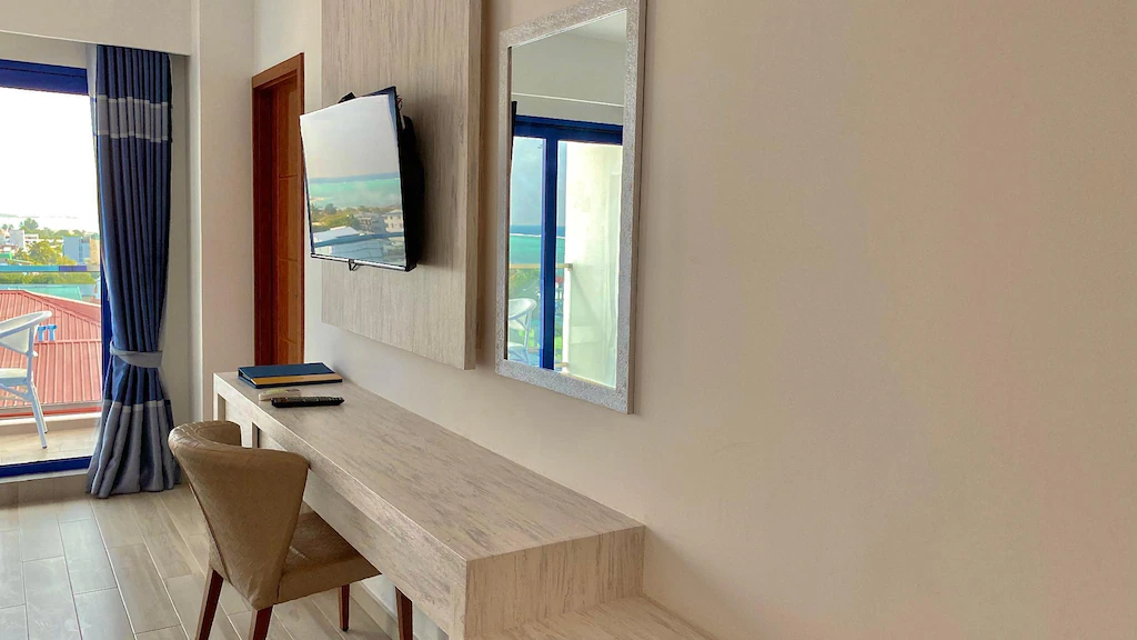 kaani palm beach deluxe-double-balcony-city